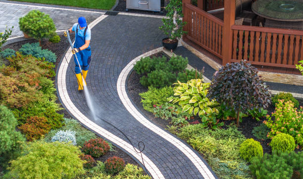 Why Choose Our Certified Pressure Washing Experts for Your Project Needs in Sumner, IA?
